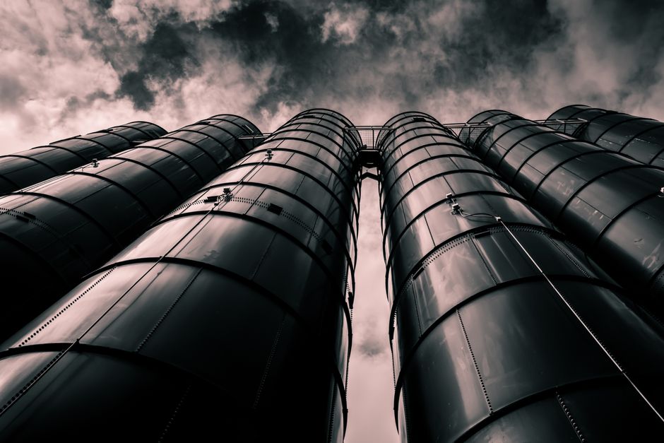 industry_17_1385056.jpg