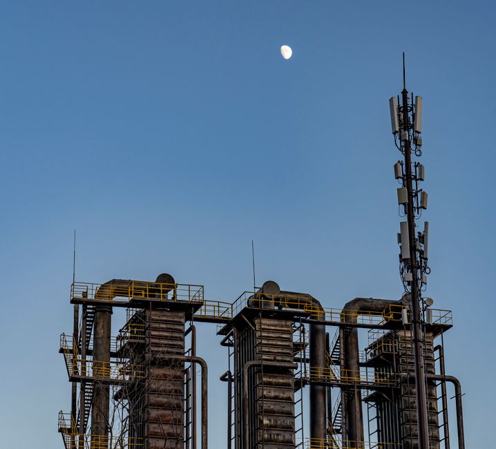 industry_09_14717711.jpg