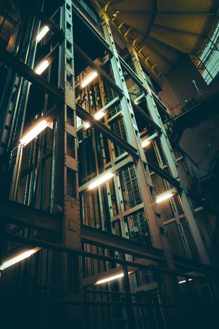 industry_18_31786111.jpg